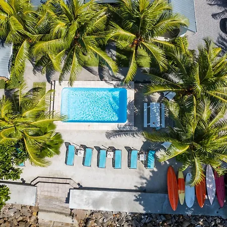 Le Nautique Beachfront Apartments