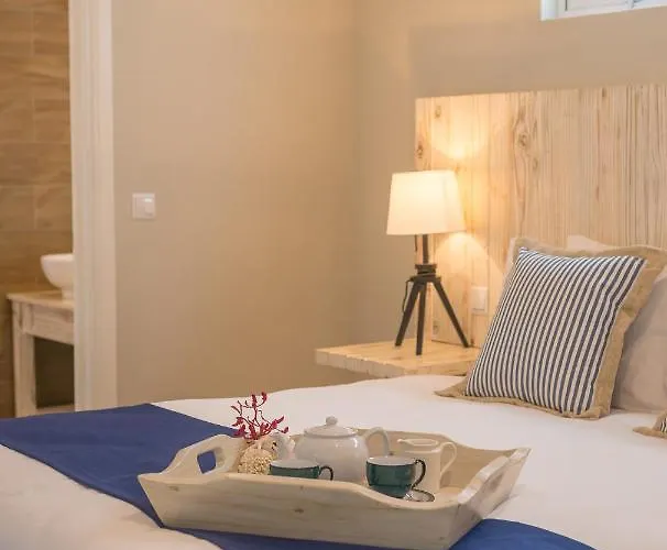 Le Nautique Beachfront Lägenhet Anse Royale