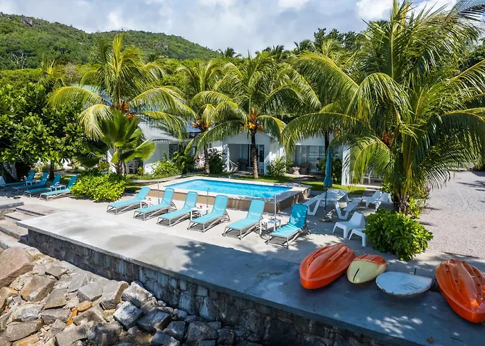Le Nautique Beachfront *