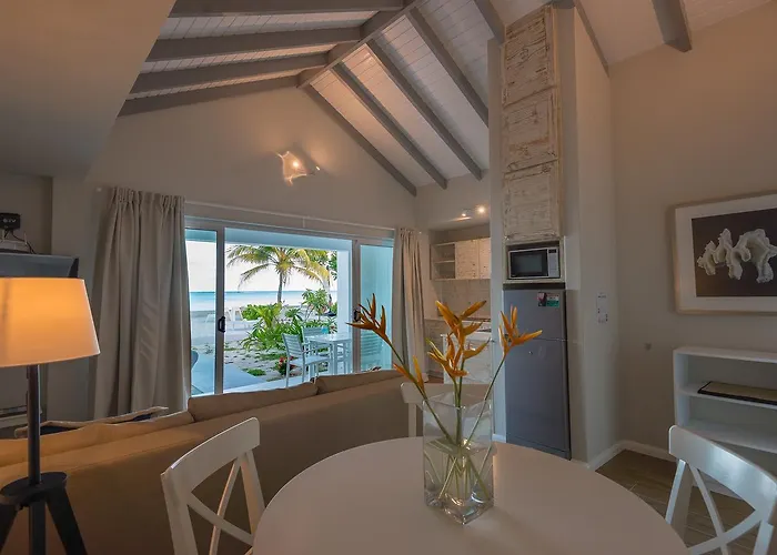 Le Nautique Beachfront Anse Royale
