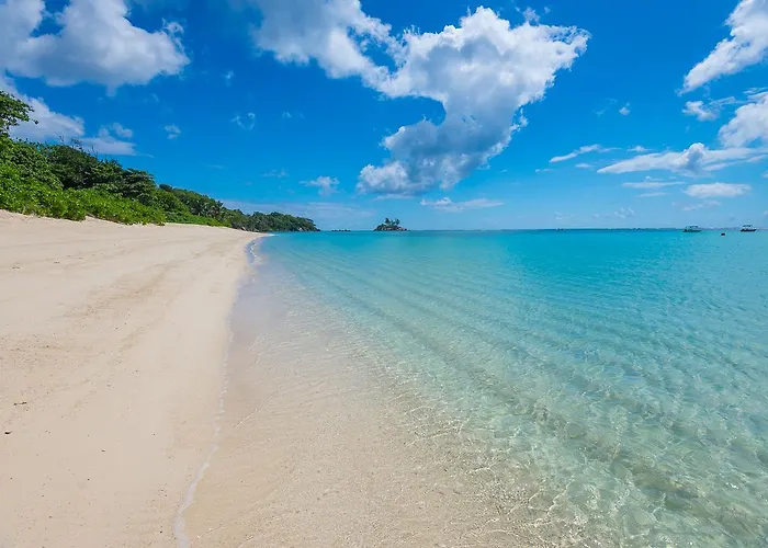 Le Nautique Beachfront *